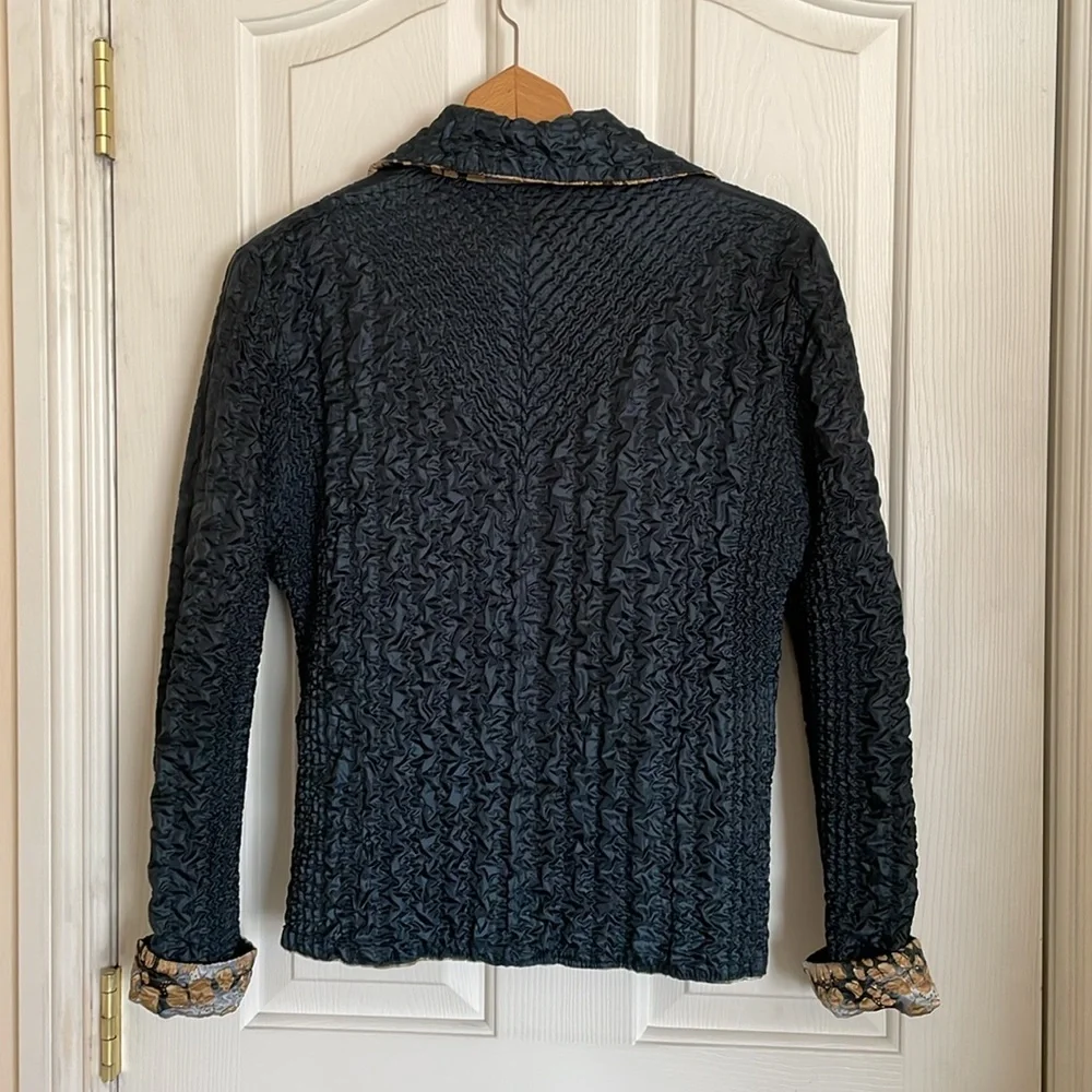 UbU reversible Quilted Crickle Front Zip Jacket Size M